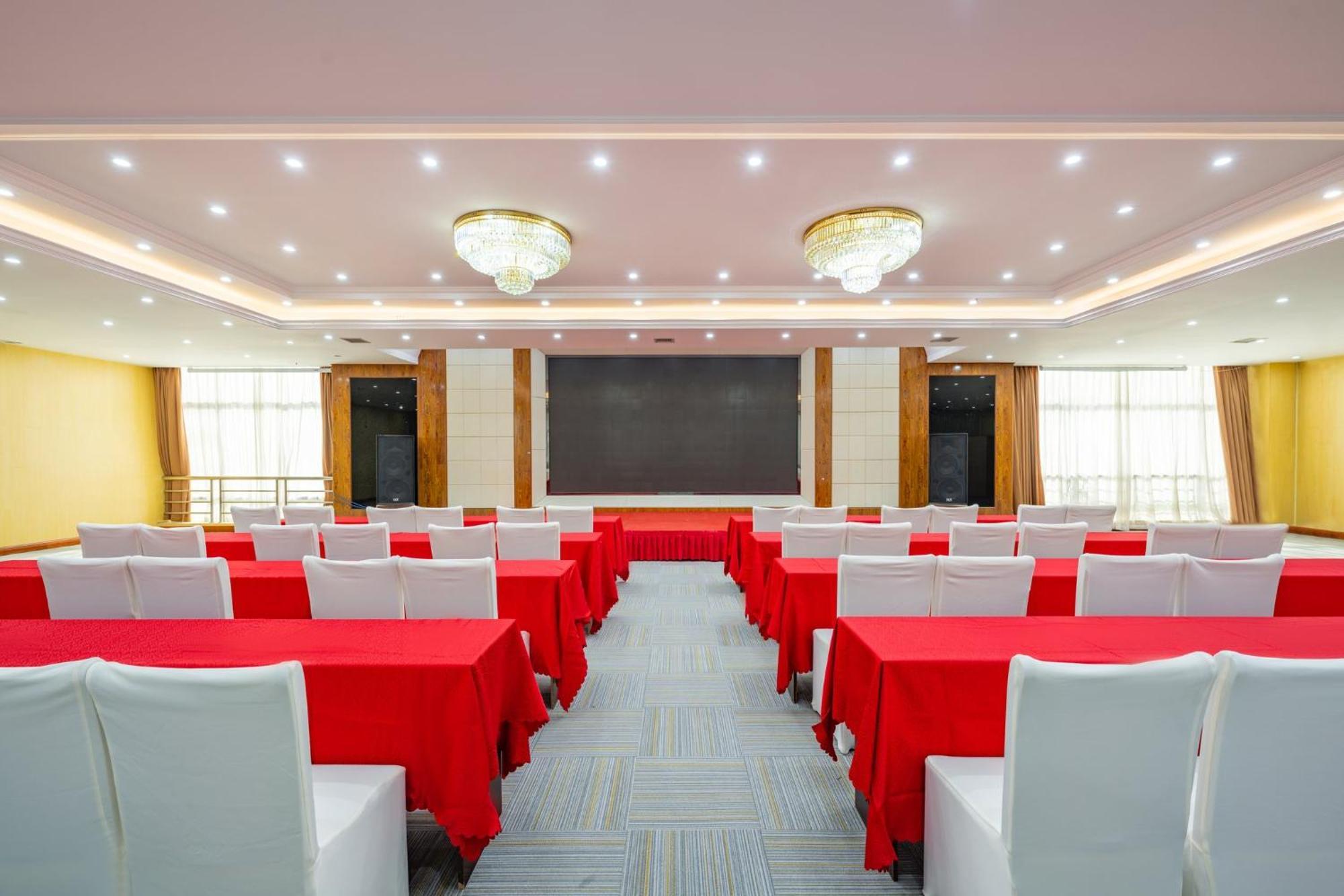 Holiday Inn Express Chengdu Tianfu Square By Ihg - Chunxi Road And Kuanzhai Alley Luaran gambar